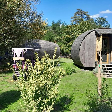 " Village Tonneaux De Tirpoil " Montilliers المظهر الخارجي الصورة