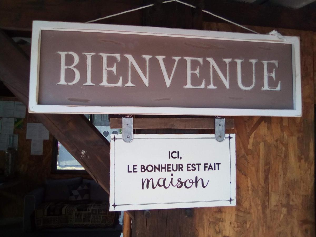 " Village Tonneaux De Tirpoil " Montilliers المظهر الخارجي الصورة